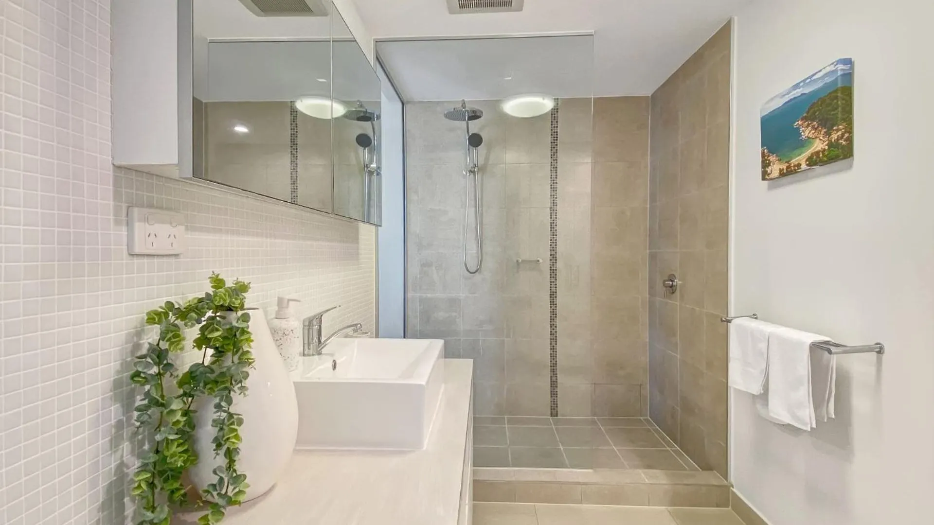 1 Bright Point Apartment 1407 耐莉湾